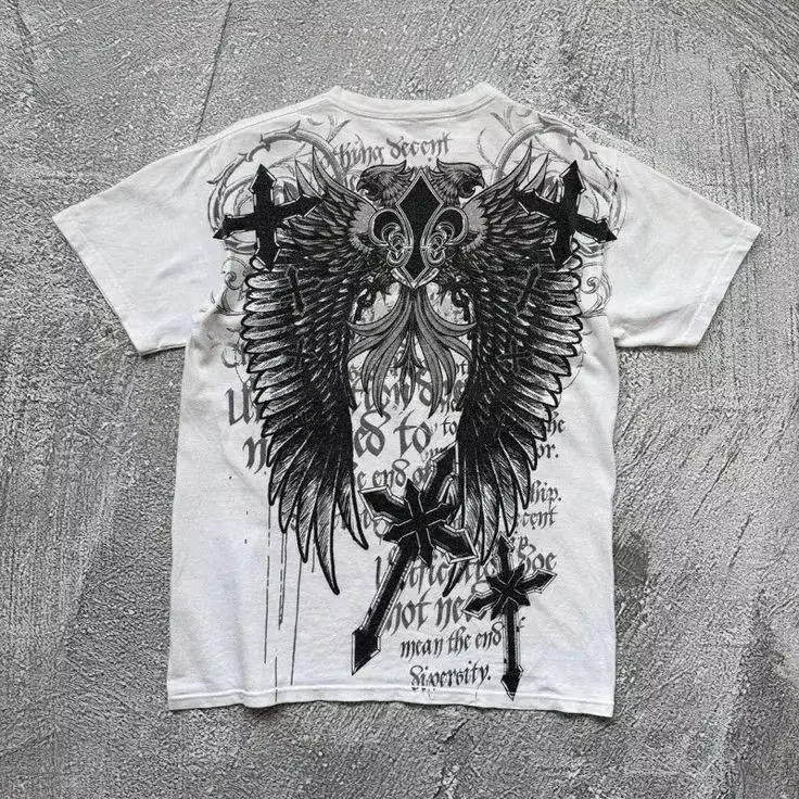 Streetwear Brand Graphics - Kaos T-Shirt Y2K Gothic Wing Cross