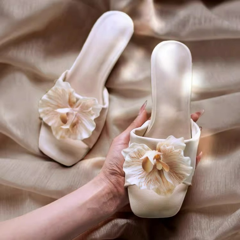 Streetwear Brand Flower - Sandal Wanita Merk Ternama Musim Panas